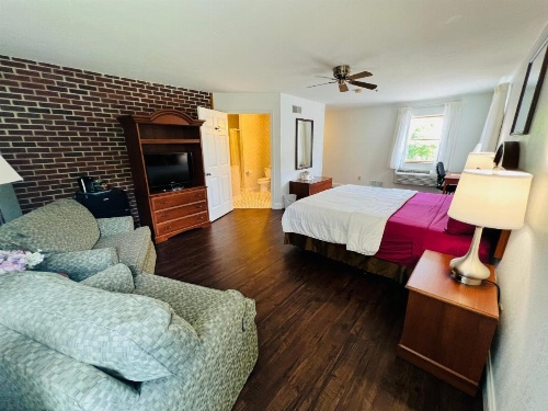Inn at Cemetery Hill image 17